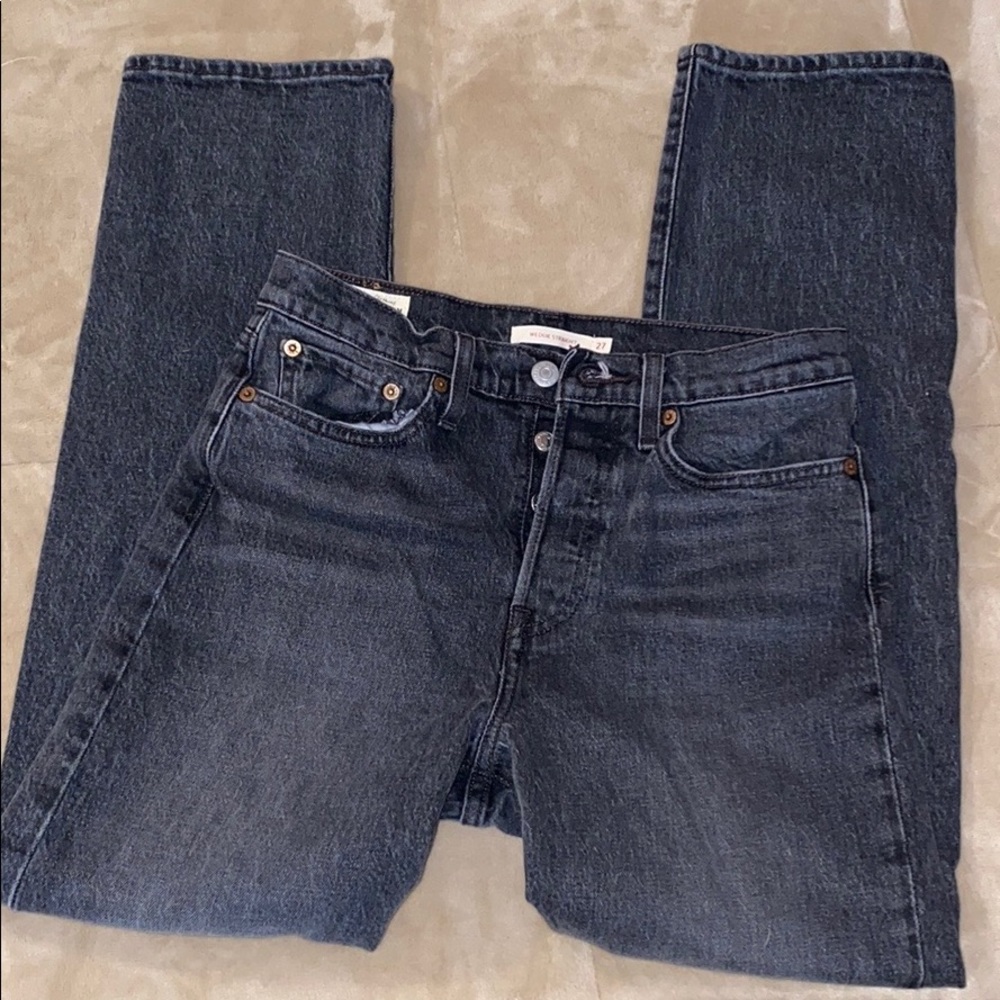W27xL28 Levi wedgie straight black jeans